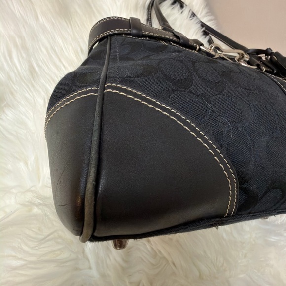 Coach Vintage Y2k 10246 Signature
Black Hampton Carryall Tote Bag - Picture 8 of 15